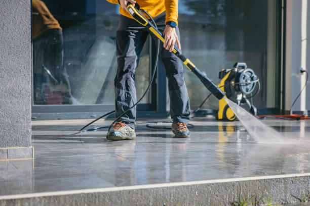 Best Deck Cleaning Services  in North Liberty, IA