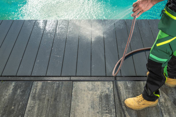 Best Deck Pressure Washing  in North Liberty, IA