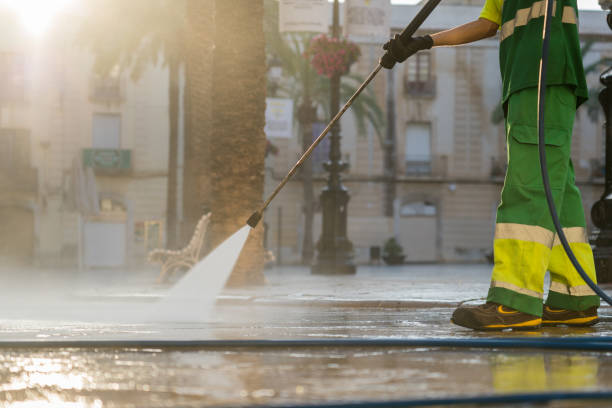 Best Commercial Building Pressure Washing  in North Liberty, IA